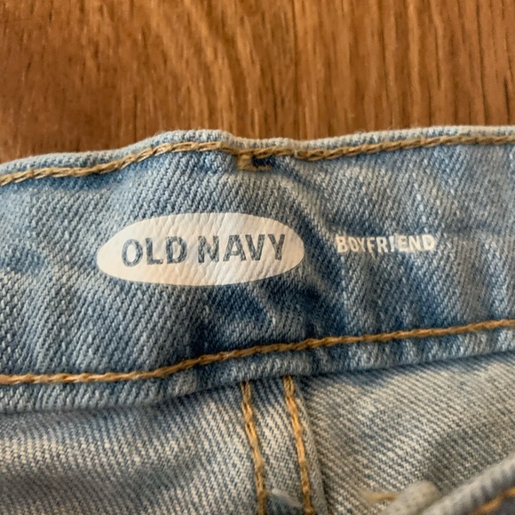 Old Navy Boyfriend Shorts - Picture 2 of 5